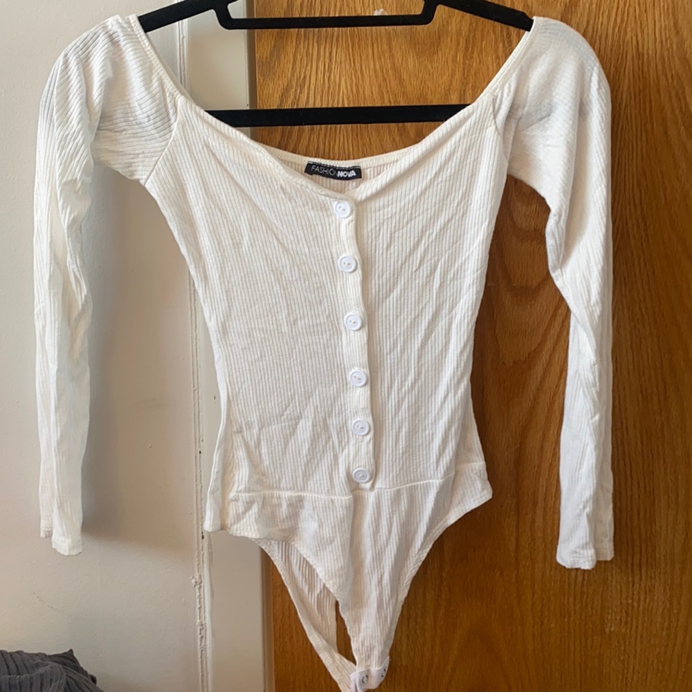 Fashion nova white ribbed long sleeve body suit
